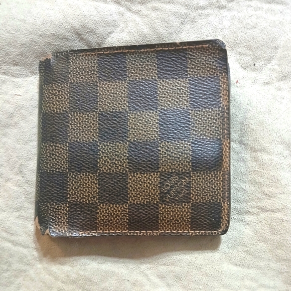 Authentic Louis Vuitton Wallet - Picture 1 of 3